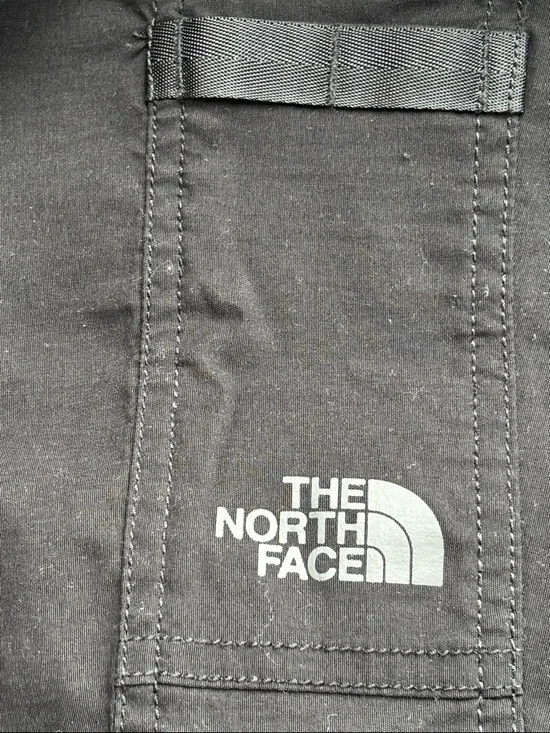 The North Face women Black rull up light waight hicking Pants - Picture 5 of 5